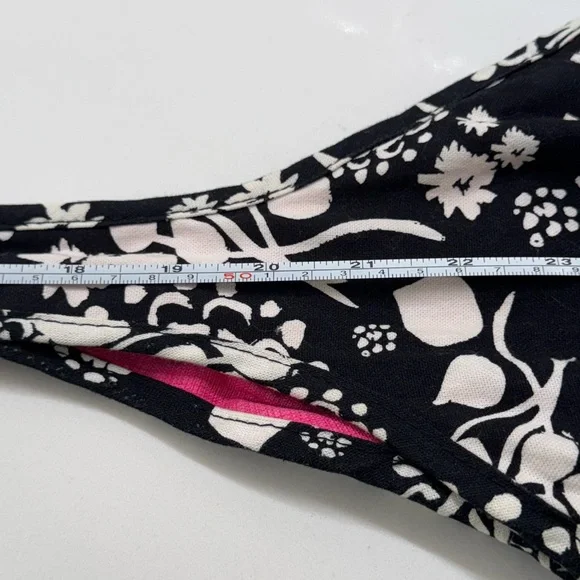 NWOT Thirty-One Vibrant Pink Tote/ Black Floral Crossbody Hobo REVERSIBLE Bag - Picture 11 of 11